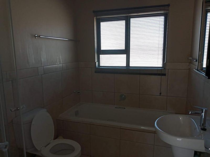 Three bedroom townhouse in Private Estate Kookrus Meyerton Gauteng - Photo 8
