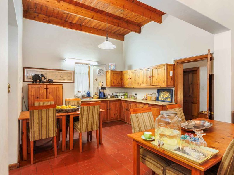 Established Nine-Bedroom Guest House Offered as a Going Concern in Franschhoek - Photo 8
