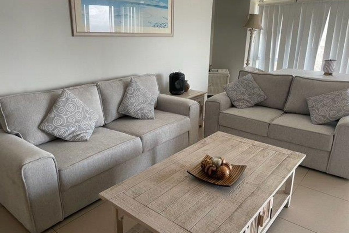 On The Beach - 3 Furnished Bedroom  Apartment - Photo 4
