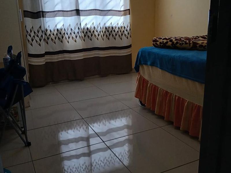 Buy a 3 bedroom house in Ondangwa, Extension 2, Selling at N$ 800 000 excluding costs. Erf size 450 square meters 3 bedrooms, master bedroom with ensuite  Open - Photo 5