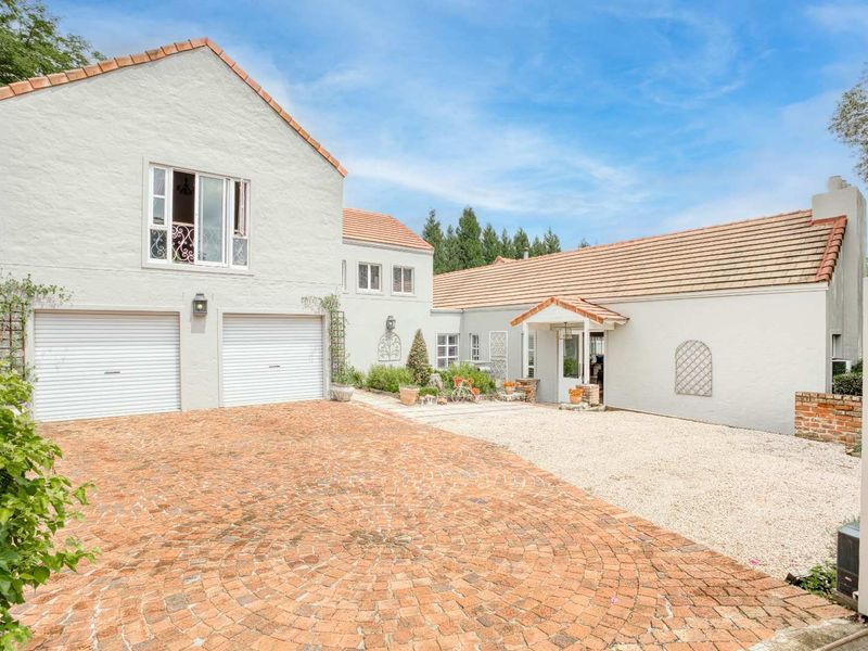 SPACIOUS 4 BEDROOM HOME IN PEACEFUL SECURE ESTATE, DAINFERN VALLEY - Photo 3