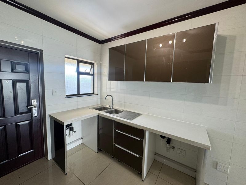 2 Bedroom Apartment For Sale in Craigavon - Photo 3