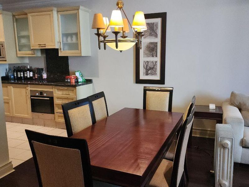 SOPHISICATED AND LUXURIOUS FULLY FURNISHED 1 BED APARTMENT IN THE MICHELANGELO TOWERS. - Photo 8