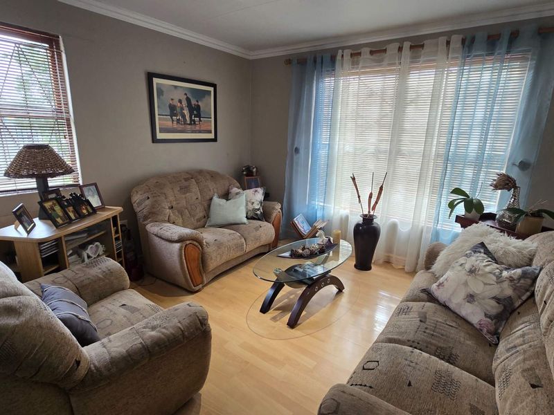 Your Dream Home Awaits - Photo 10