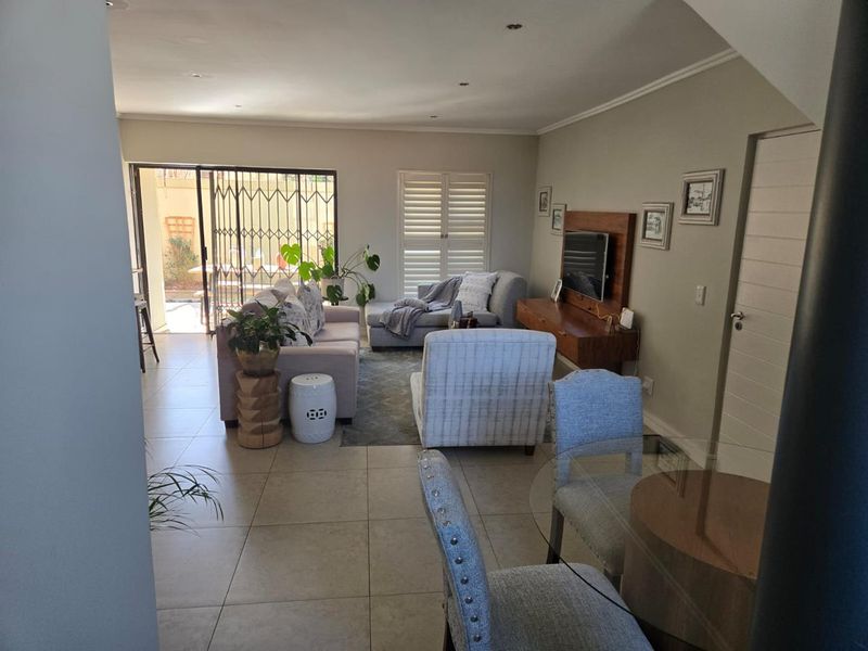 3 bedrooms furnished cluster home available in Kyalami to let - Photo 7
