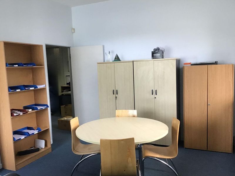 Klein Windhoek, Hidas Shopping Centre - Photo 3