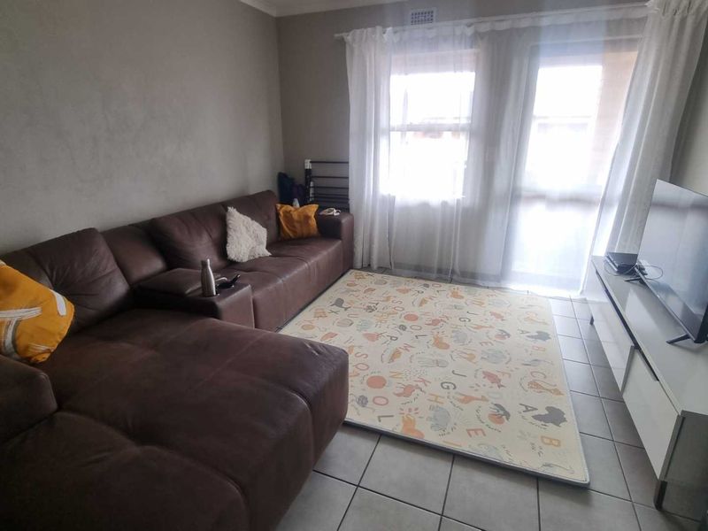 Spacious 2-Bedroom Apartment in a Perfectly Managed Estate - Photo 6