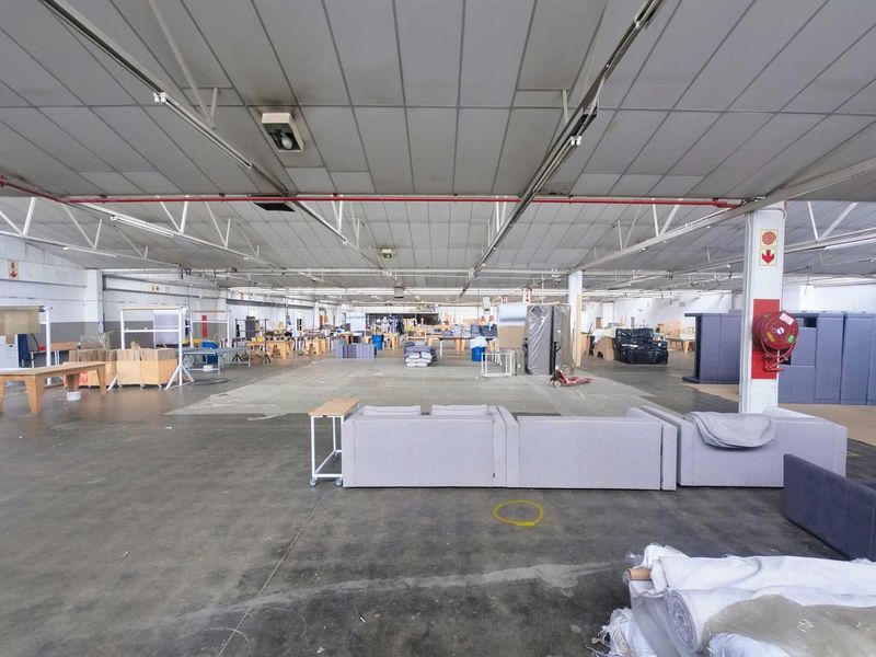 Prime Industrial Space in Parow Industria – 2,785sqm Warehouse & Offices - Photo 5