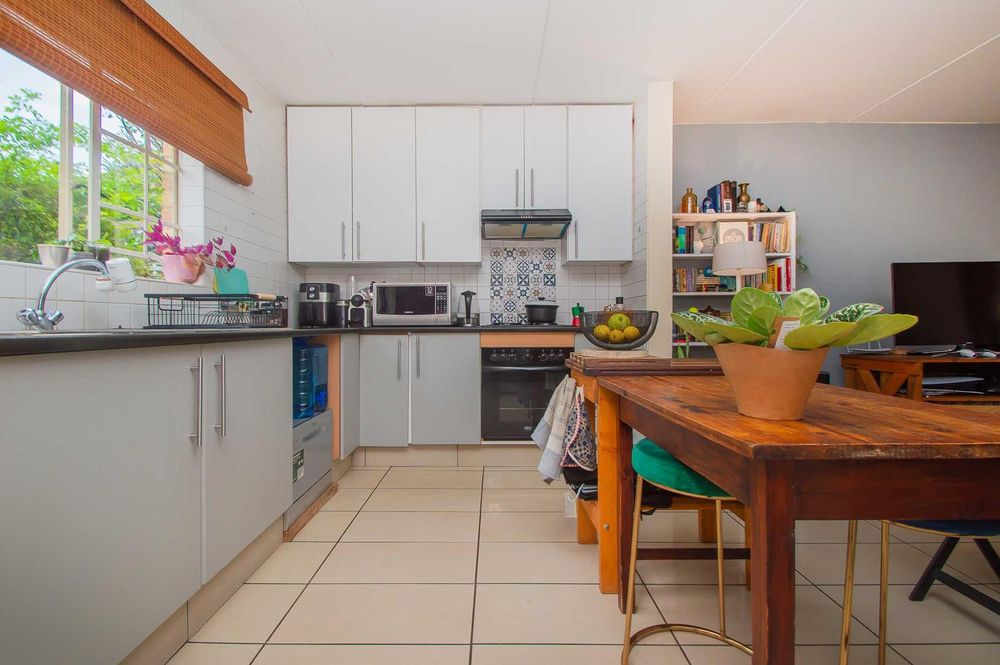 Ample modern cupboards and packing space