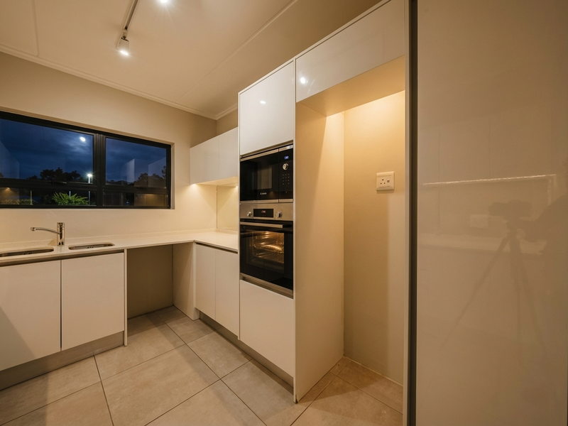 Step Out, Not Up | Ground-Floor Living in Haymarket - Photo 9