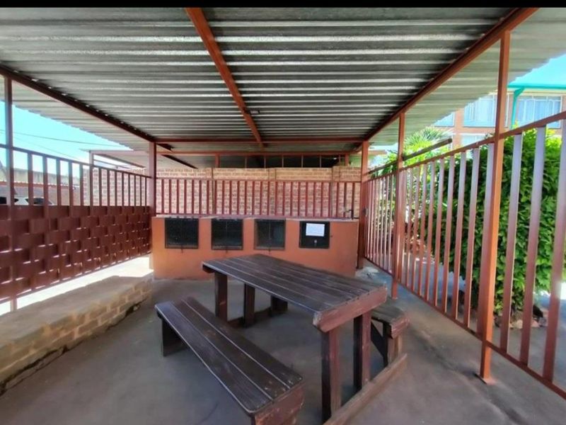 Two Bedroom Ground Floor Apartment for sale - Photo 10