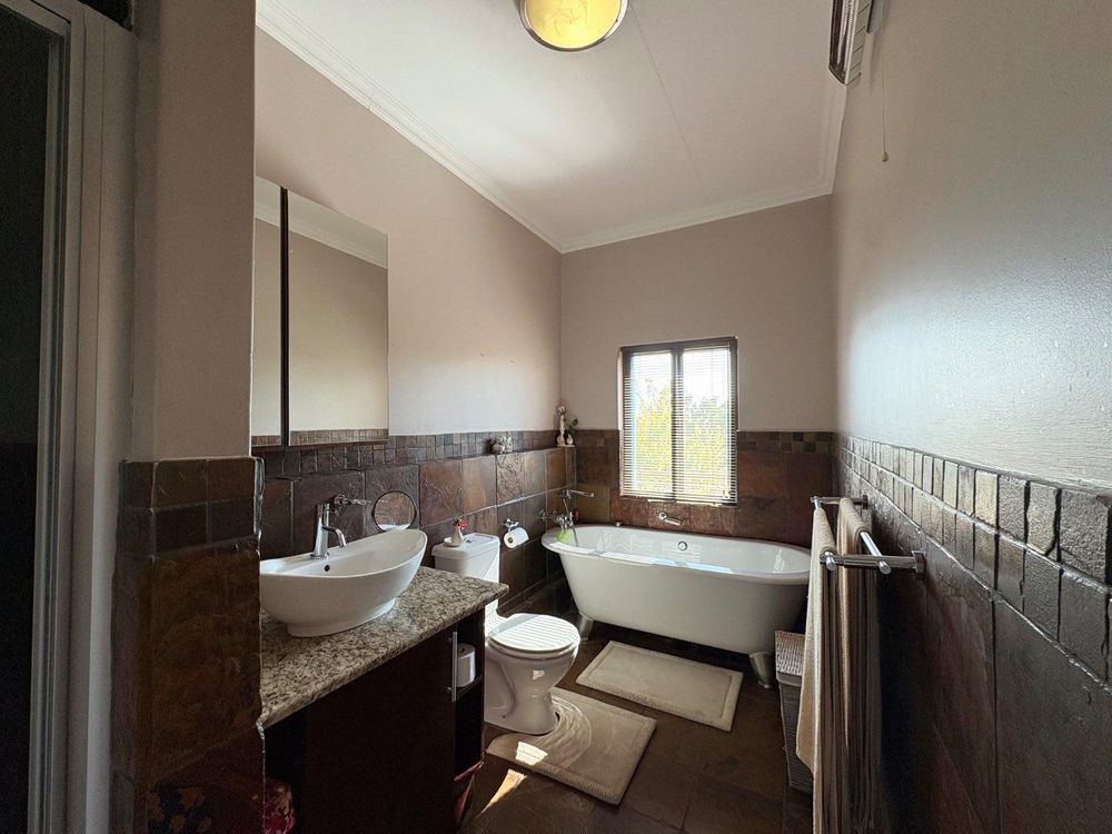 En suite bathroom.
