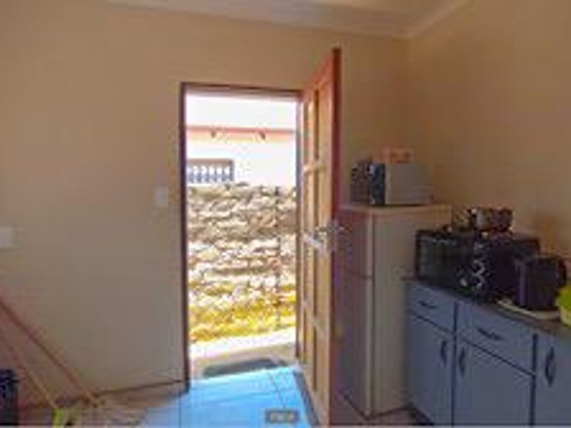 Stunning 3 bedrooms house for sale in Soshanguve VV - Photo 4