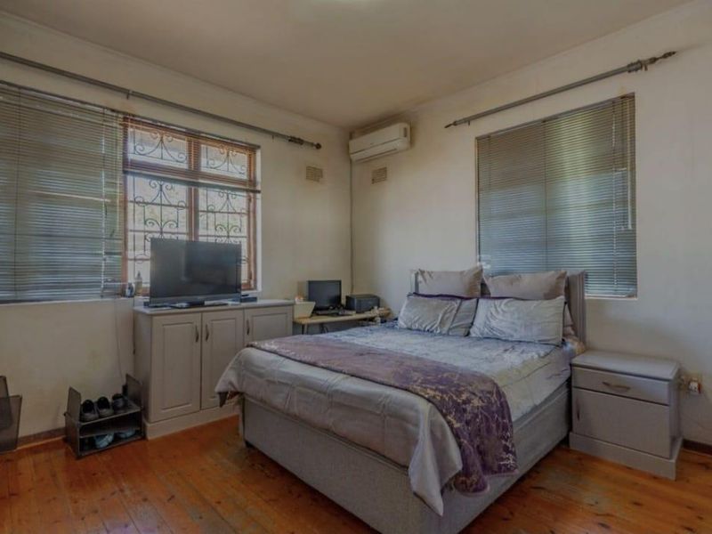 1. Overport Free Standing Dual Living Spaces: Main Home plus Two Outbuildings - Photo 4