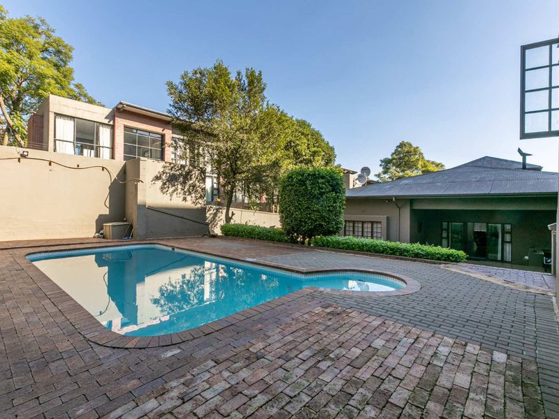 HOME IN THE HEART OF ROSEBANK - Photo 3