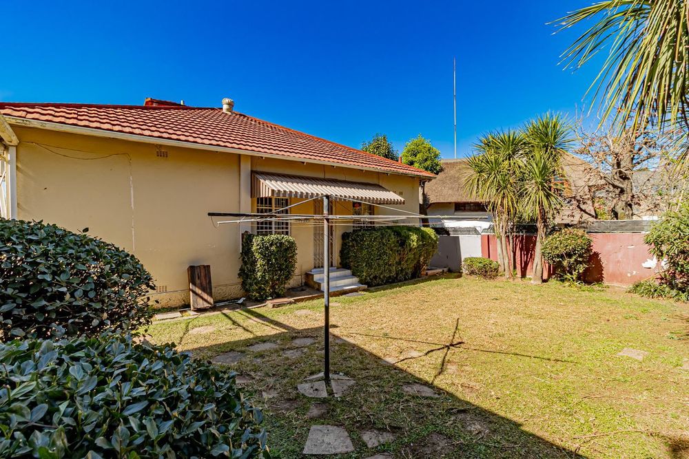 BACK GARDEN 