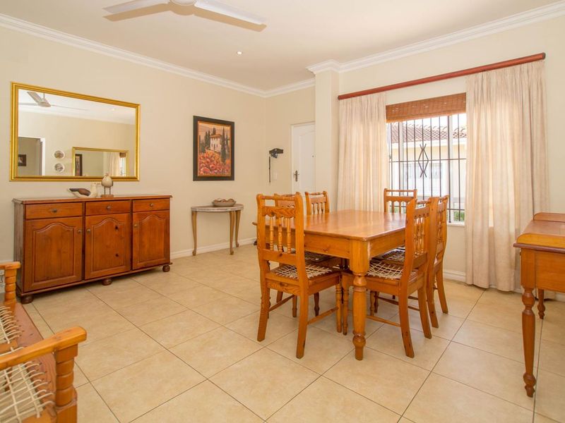 DURBAN NORTH - 2 BEDROOM STEPLESS PET FRIENDLY SIMPLEX - Photo 8