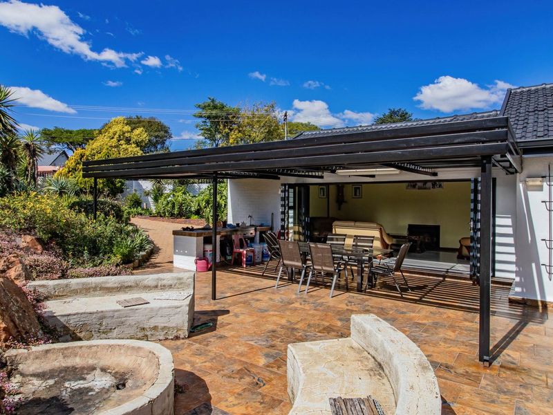 Florida Park Gem – Space, Style & Endless Possibilities FOR SALE – R2 749 000 - Photo 10