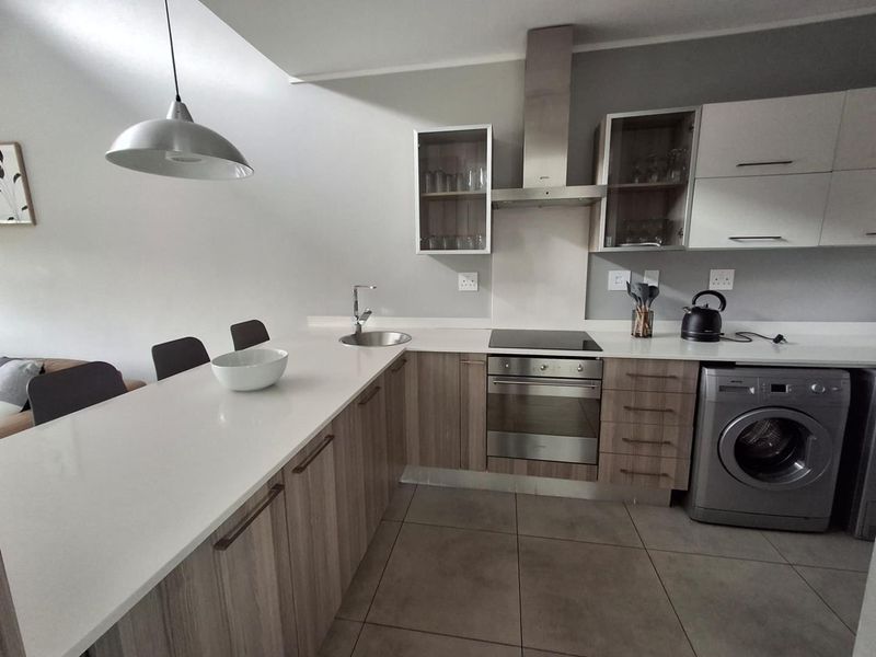 3 BED FURNISHED  APARTMENT OAKLANDS - Photo 5