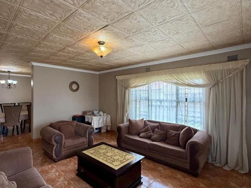 3 Bedroom House For Sale Vanderbijlpark CE3 - Photo 6