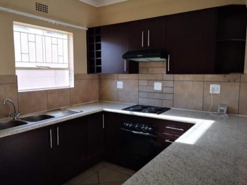 2Bed, 2Bath Townhouse in Riversdale, Meyerton. - Photo 5