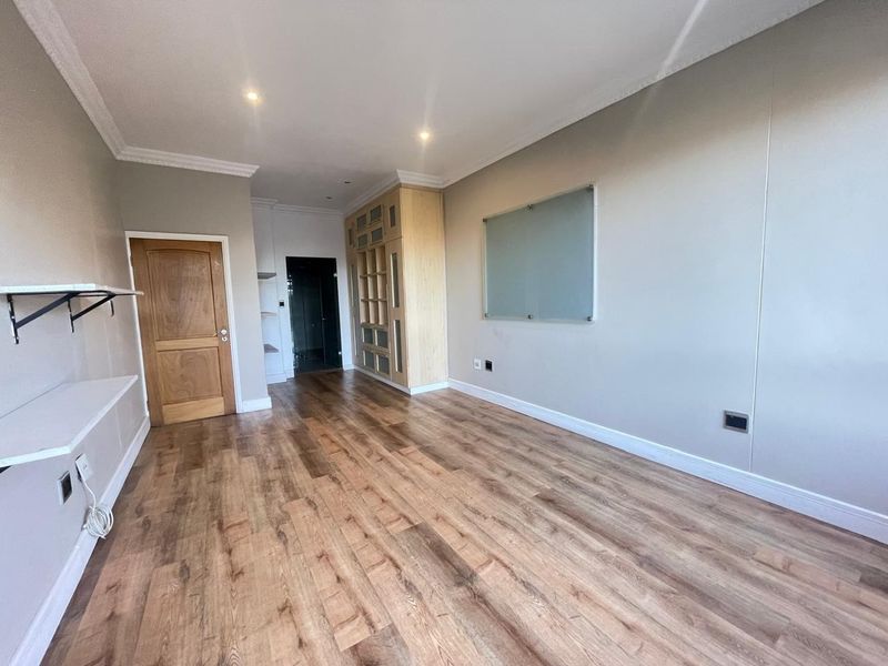 Modern 4-Bedroom Apartment for Rent in Musgrave - Photo 7