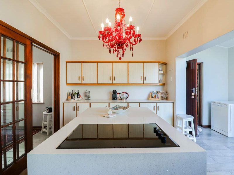 Beautifully Renovated 3-Bed Home with Flatlet in Heart of Hartenbos - Photo 10