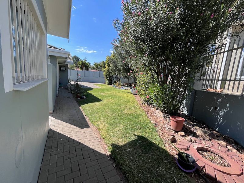 House For Sale in Klein Windhoek - Photo 4