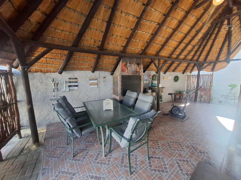Affordable free standing home in Avis - Photo 4