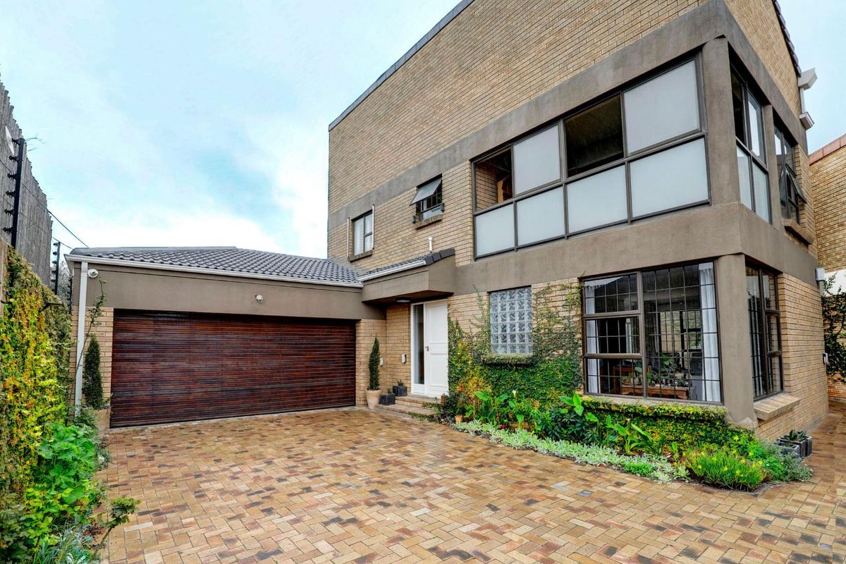 Secure and spacious with a difference - Photo 2