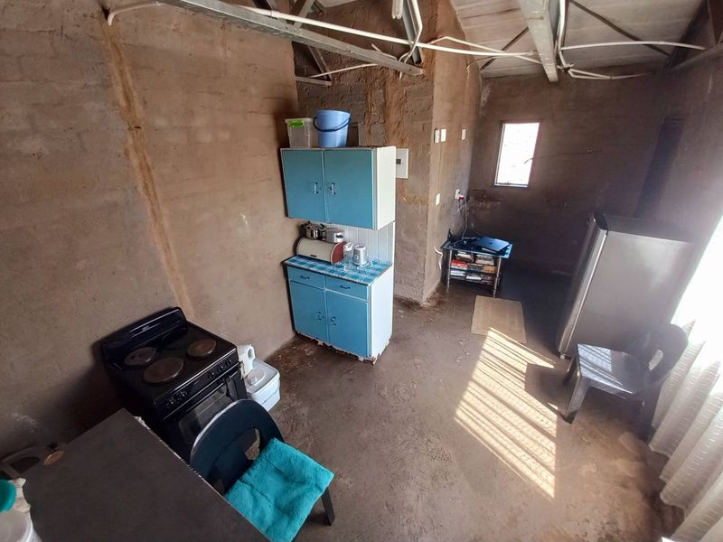 Two Bedrooms house for sale in Soshanguve South Ext 10 - Photo 5