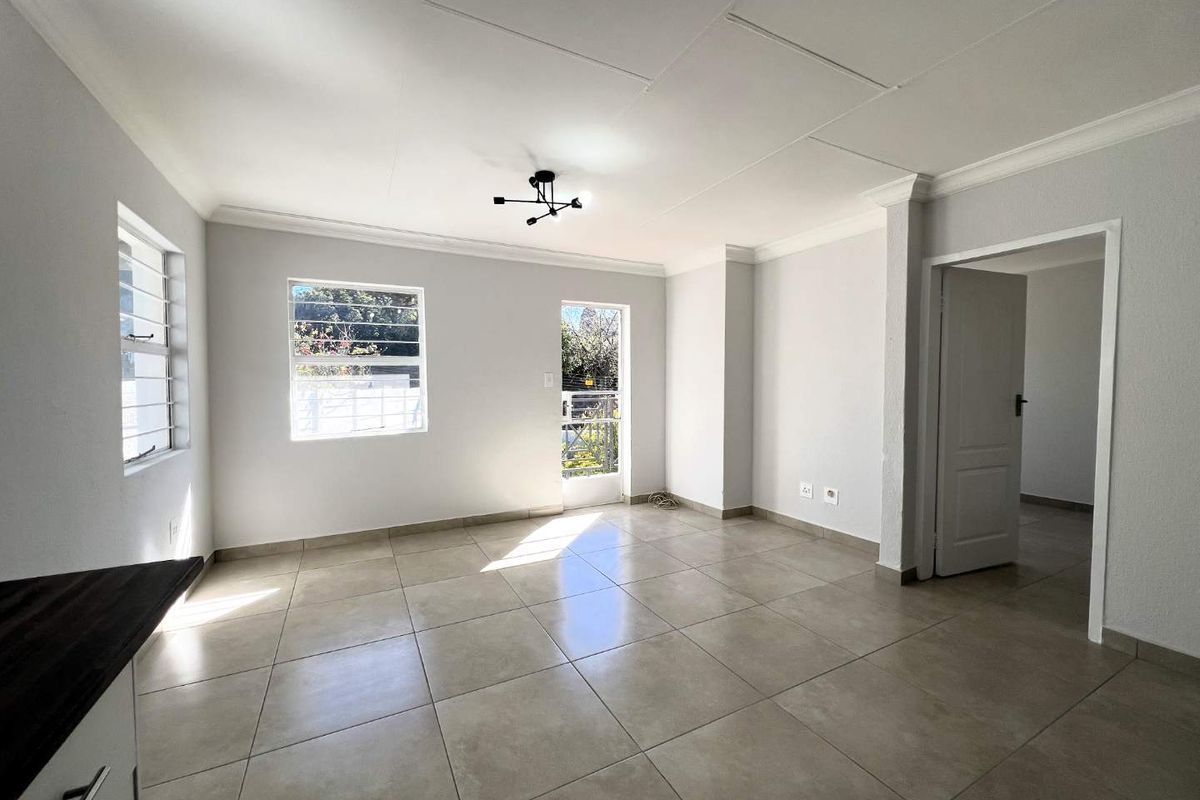 Private, Renovated and Ready - Photo 5