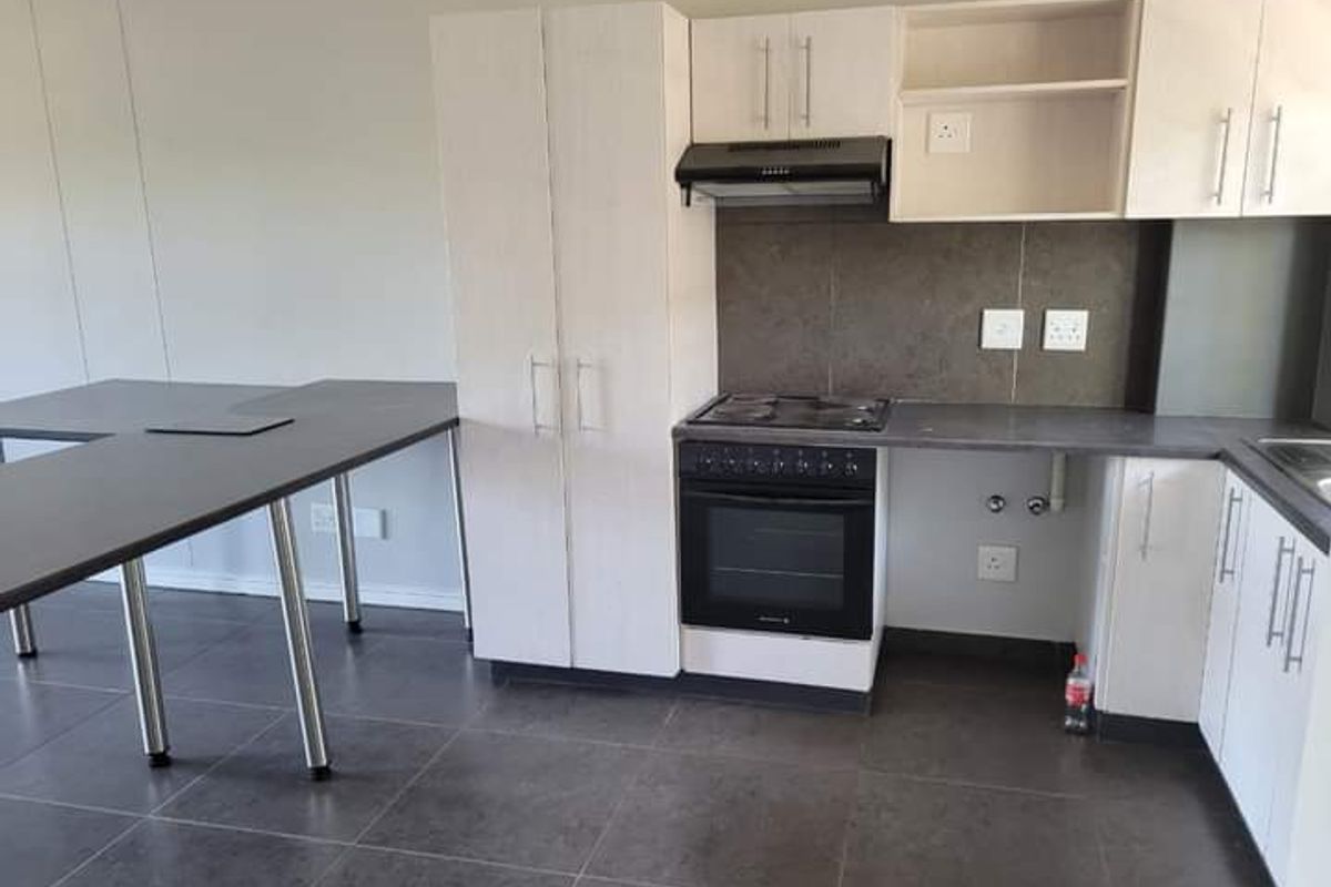 FLAT FOR SALE - Photo 2