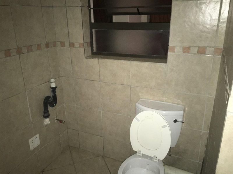 Lovely bachelor unit in Oukraal Estate - Photo 9