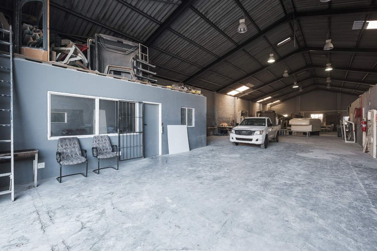Prime Industrial Facility To Let in Montague Gardens - Photo 3