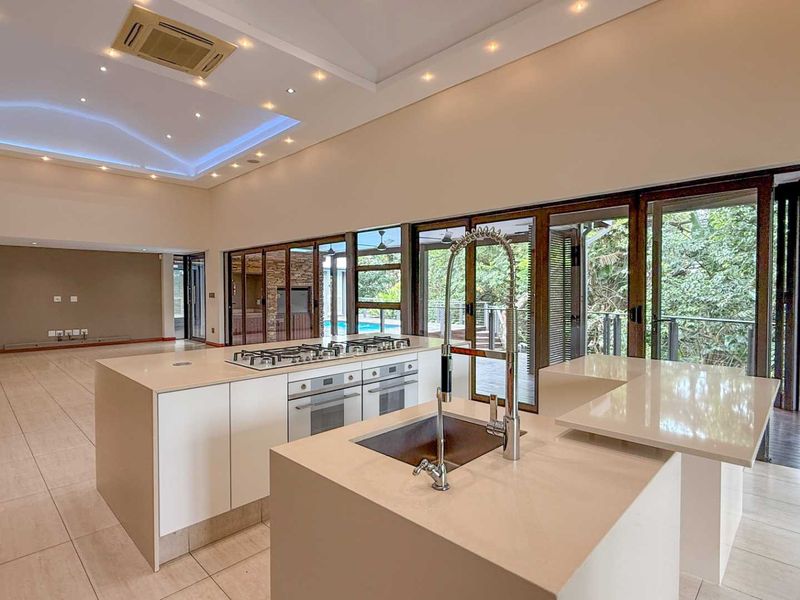 Spacious family Home plus bachelor flat - Photo 5