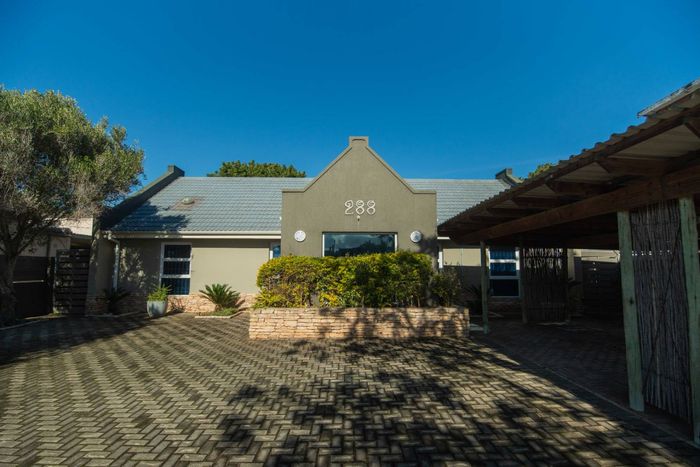Property #2516191, Business For Sale in South End