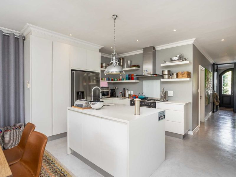 Family Home with Paddock Views on Val de Vie Estate - Photo 9