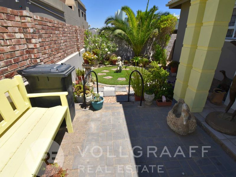 Value for Money Neat Family Home in Vogelstrand - Photo 2