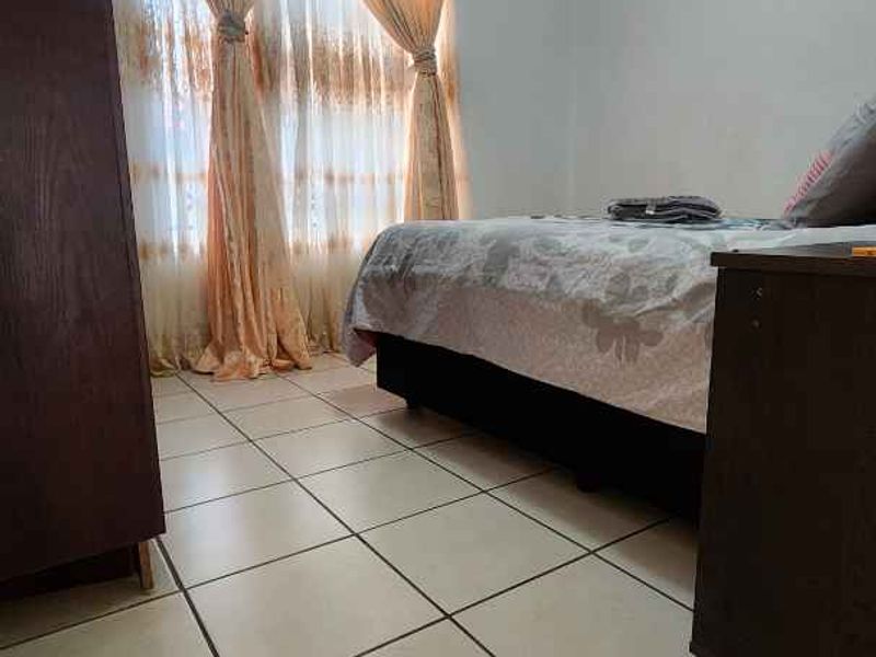 3 Bedroom House For Sale in Heatherview - Photo 7