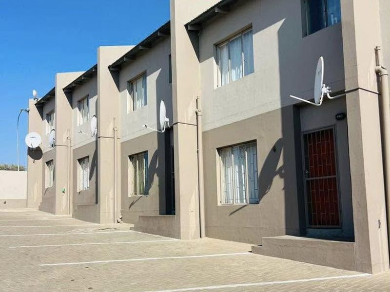 Lantana Court Gem: 2 Bedroom Townhouse at a Great Price - Photo 9