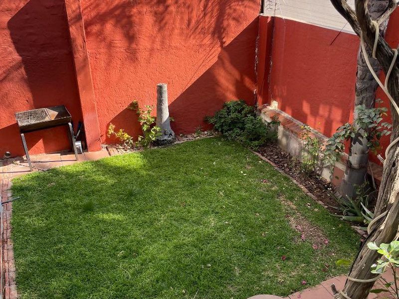 Huge property in Windhoek City Centre Office zoned! - Photo 2