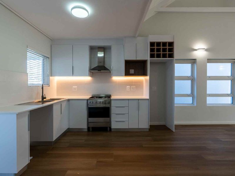 Modern 2-Bedroom Home To Rent in Bergenhof Estate, Paarl - Photo 2