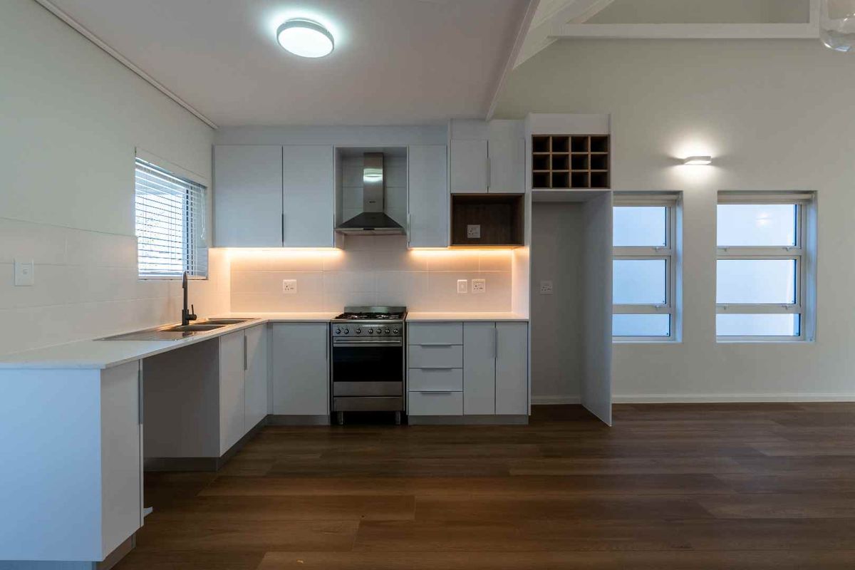 Modern 2-Bedroom Home To Rent in Bergenhof Estate, Paarl - Photo 2