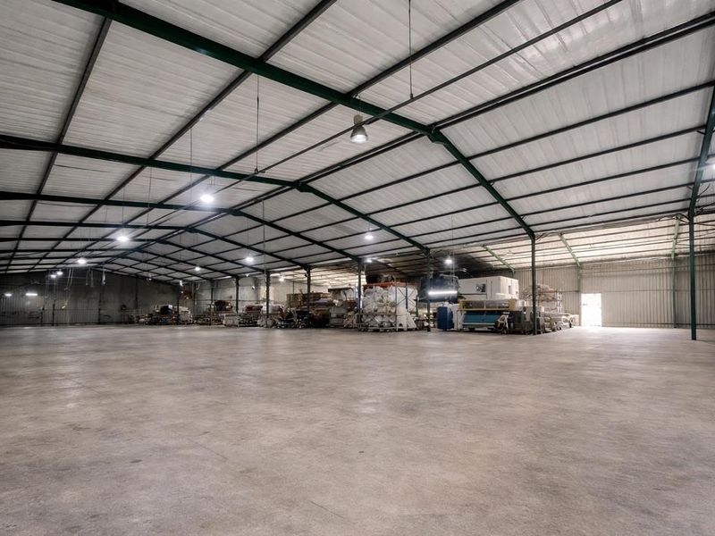 Hendra - Prime Large-Scale Warehouse To Let – Briardene Industrial Node - Photo 2