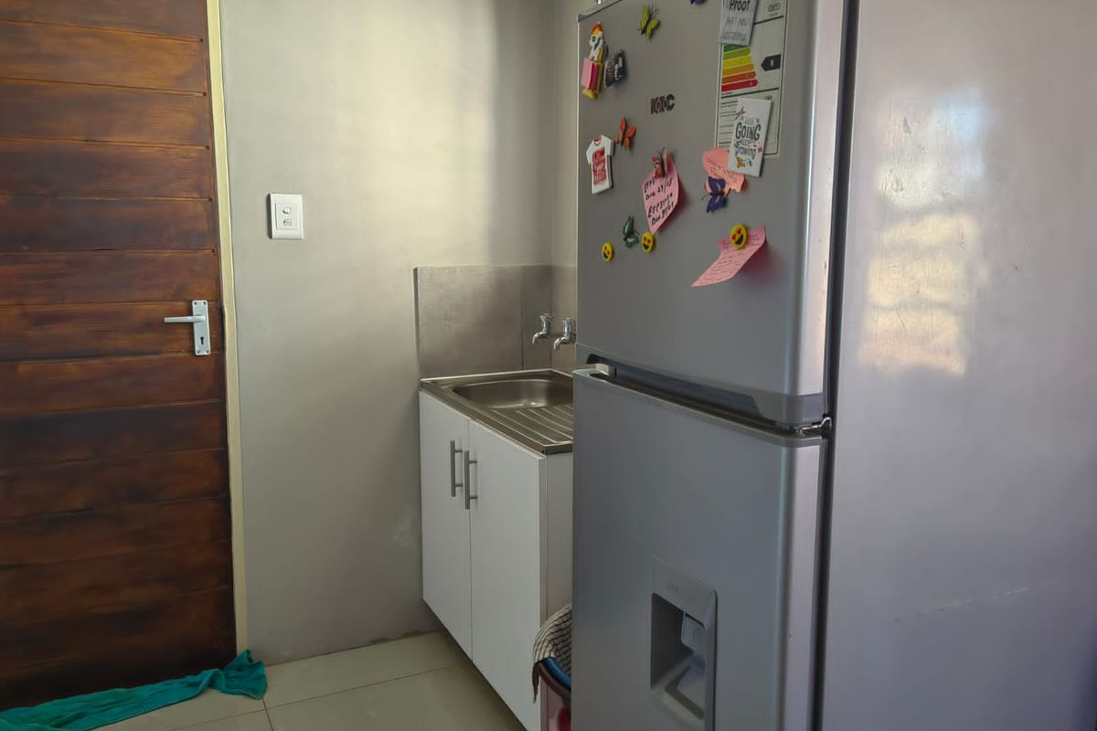 Clayville Ext 77 - R 1 150 000-Family home - Photo 3