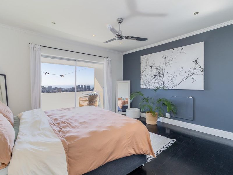 Scenic, Sun lit & Perfectly Positioned Corner Vredehoek Apartment - Photo 10