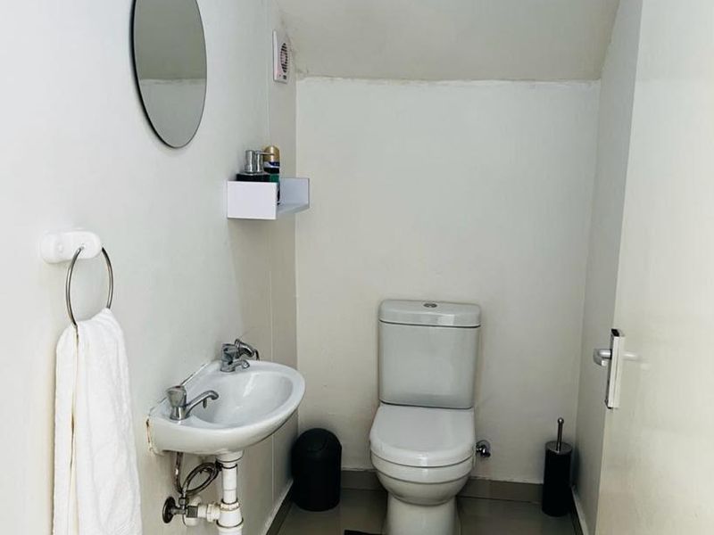 🏡 TO LET | ACADEMIA EXT 1 – FULLY FURNISHED TOWNHOUSE 🏡 - Photo 5
