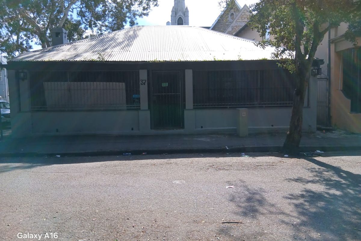 Prime Student Accommodation for Sale in Central, Gqeberha – R1,400,000 - Photo 2