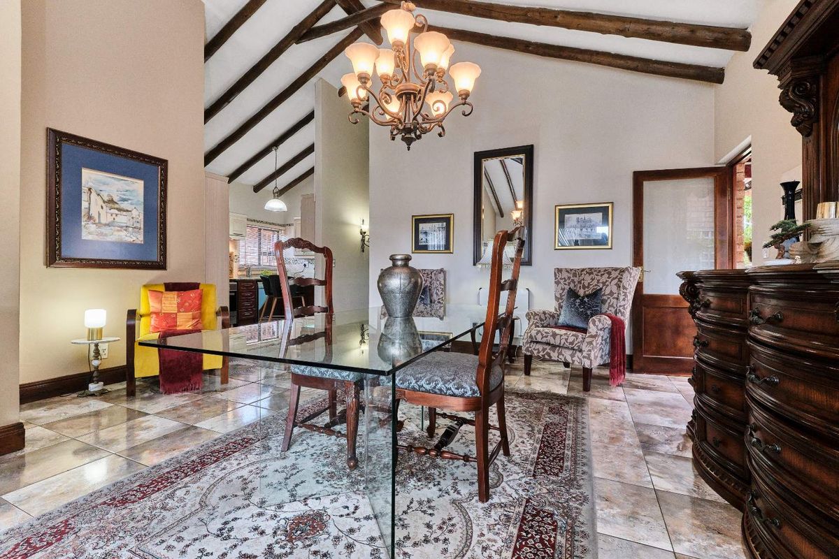 Stylish townhouse living. - Photo 5